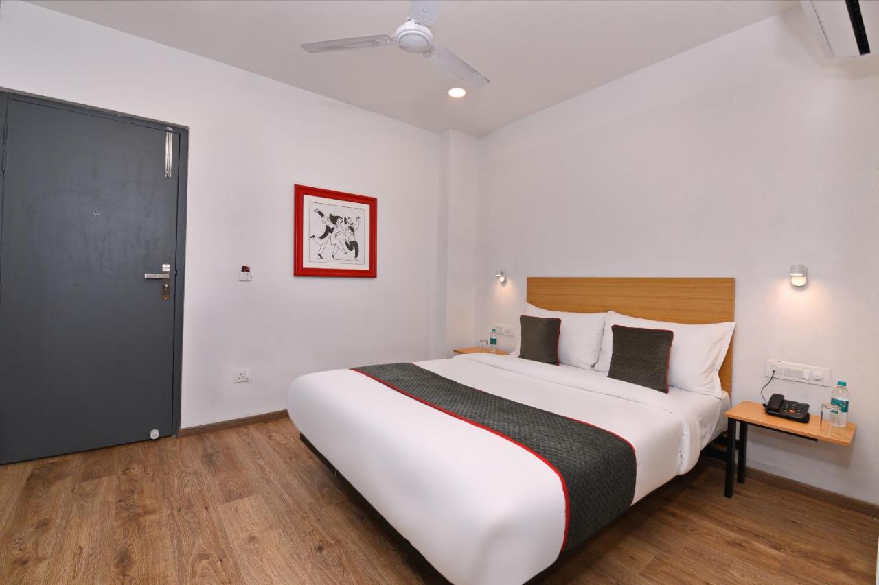 Townhouse Function Inn Near Chaudhary Charan Singh International Airport Lucknow Exterior photo