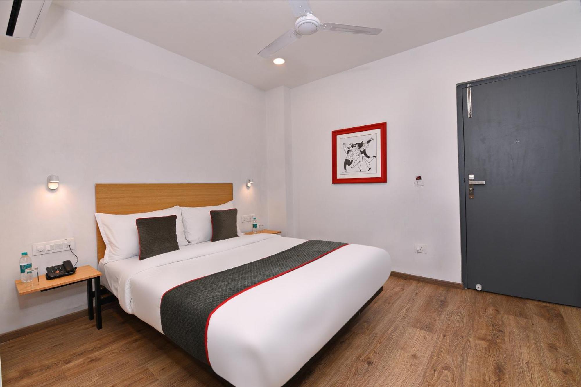 Townhouse Function Inn Near Chaudhary Charan Singh International Airport Lucknow Exterior photo