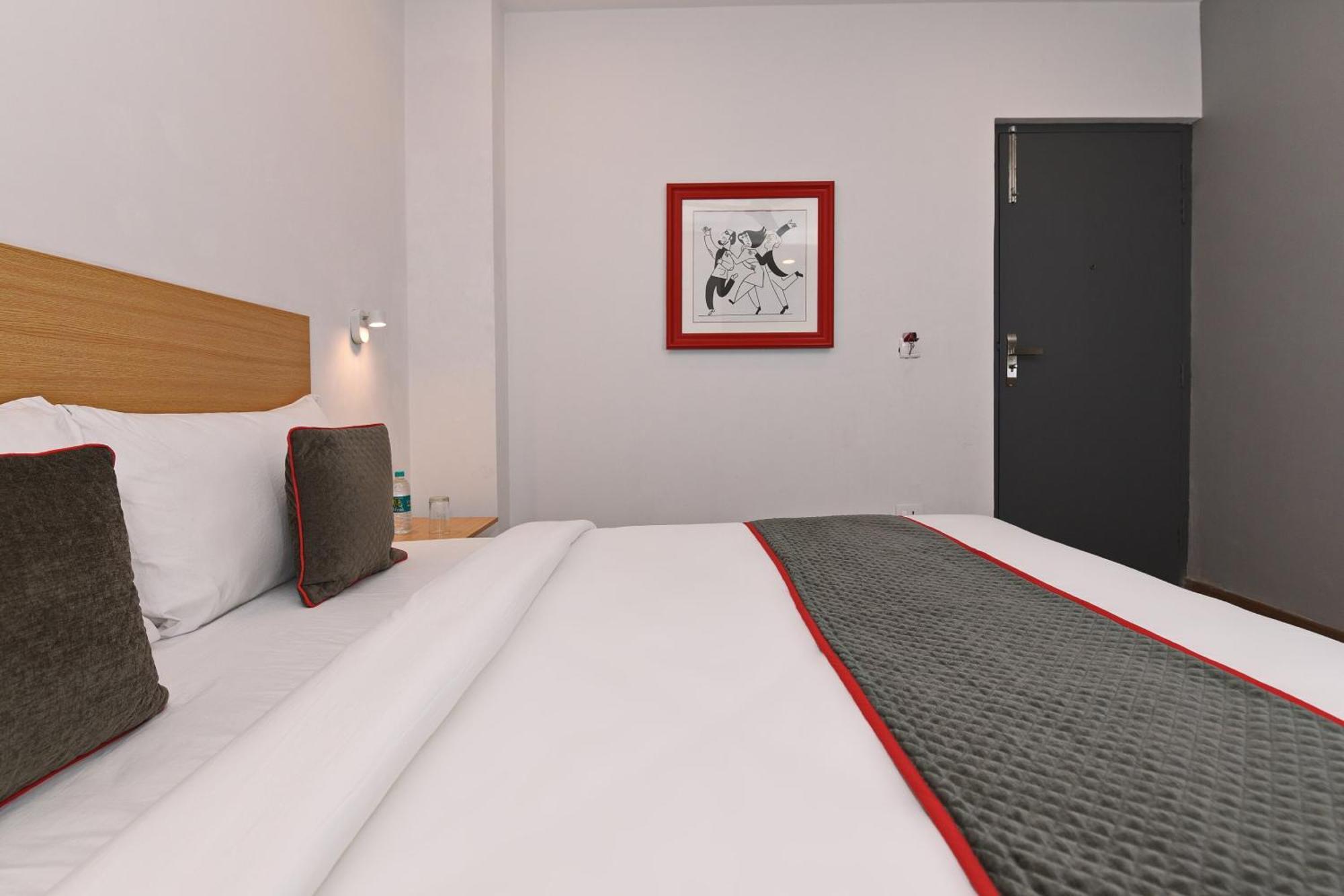 Townhouse Function Inn Near Chaudhary Charan Singh International Airport Lucknow Exterior photo