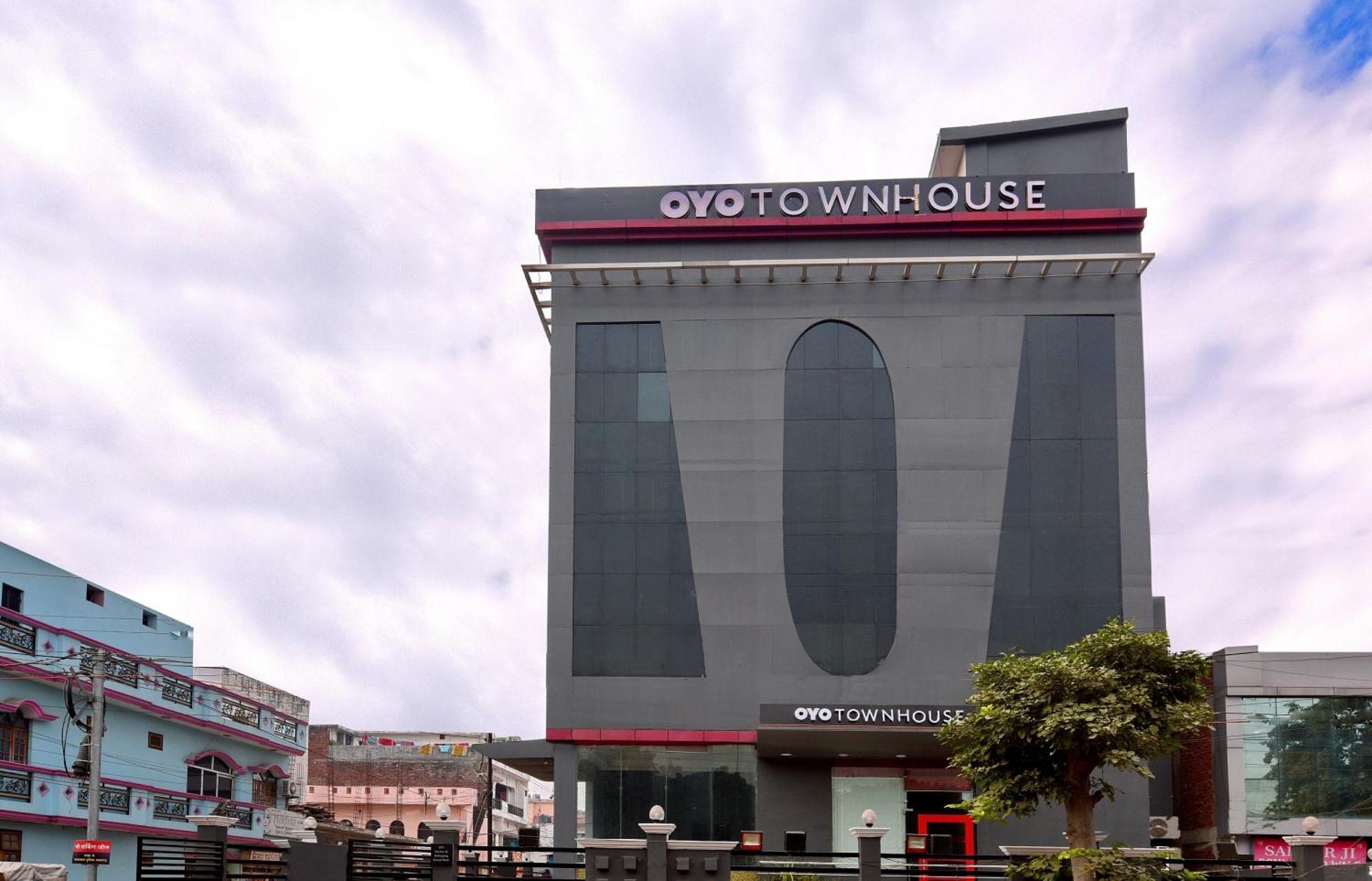 Townhouse Function Inn Near Chaudhary Charan Singh International Airport Lucknow Exterior photo