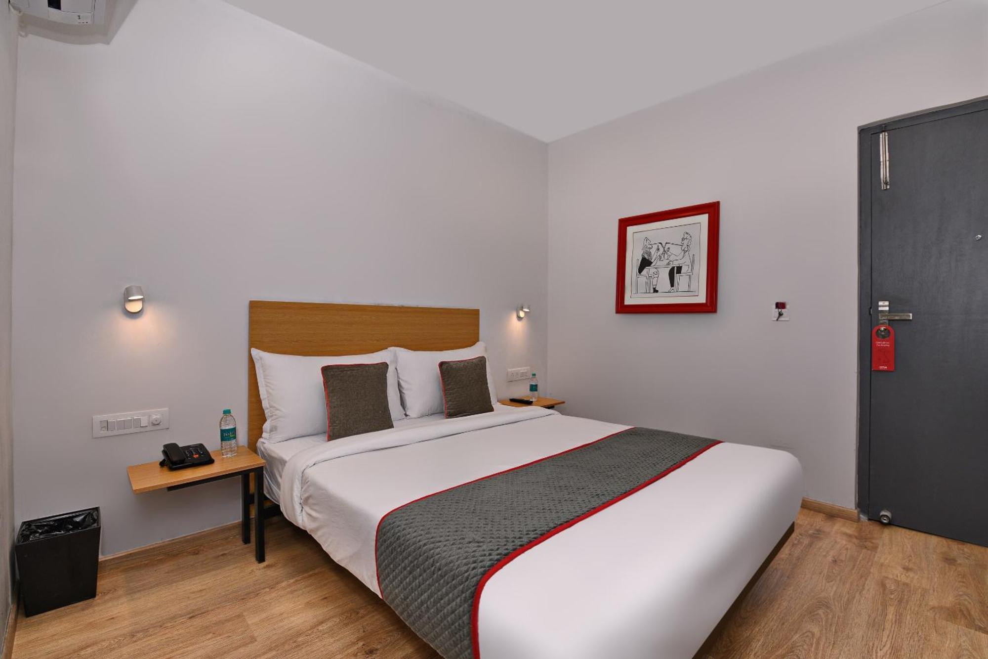 Townhouse Function Inn Near Chaudhary Charan Singh International Airport Lucknow Exterior photo
